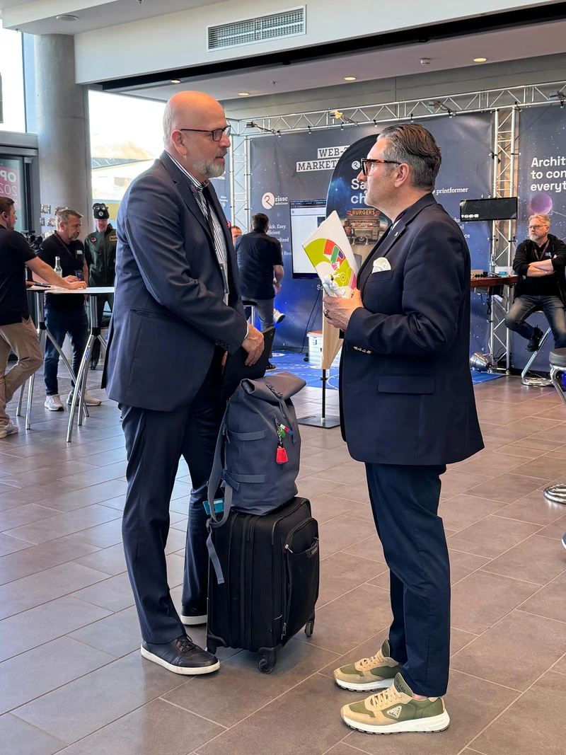 First discussions between Christoph Gamper and Andreas Aplien in 2025